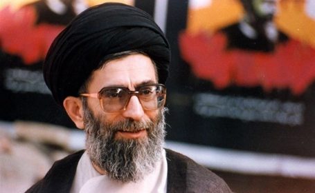 خاطرات رهبر انقلاب از “دوران زندان و تبعید” در بیروت رونمایی می‌شود